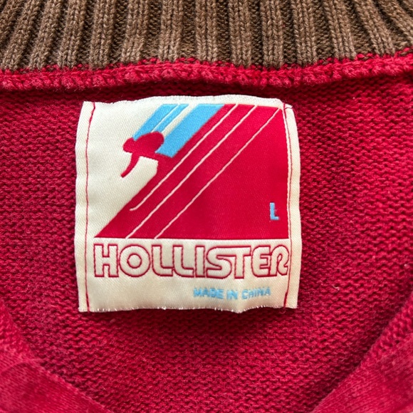 Hollister Men's Vintage Red and White Sweater, Large - Picture 5 of 5